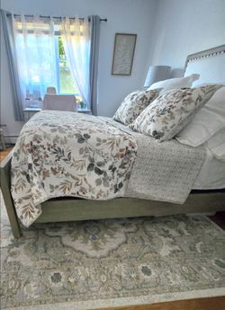 Queen size adjustable bed FRAME ONLY!! Offerup  fair offers