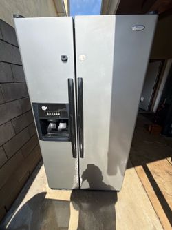 Whirlpool  refrigerator 25 CU. FT