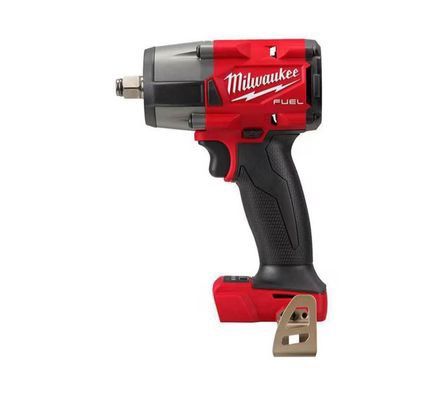 Milwaukee M18 FUEL Gen-2 18V Lithium-Ion Brushless Cordless 1/2 in. Impact Wrench with 5ah Battery