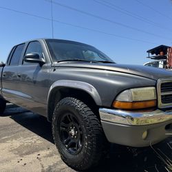 2004 Dodge Dakota