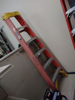 Werner Fiberglass Step Ladder