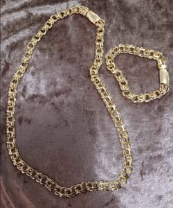 Hermoso set 14kt cadena y brazalete$70