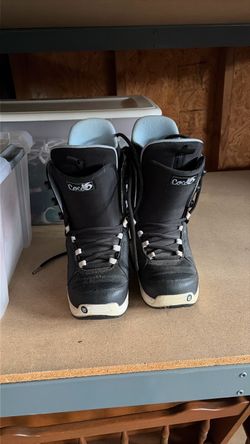 Burton Coco Women’s Snowboard Boots – Like New