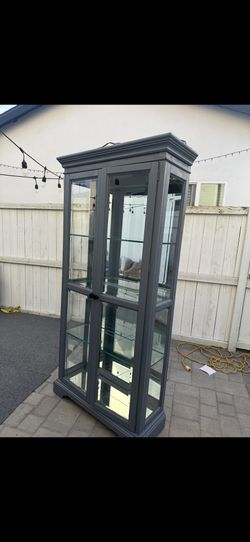 New Finish China Cabinet