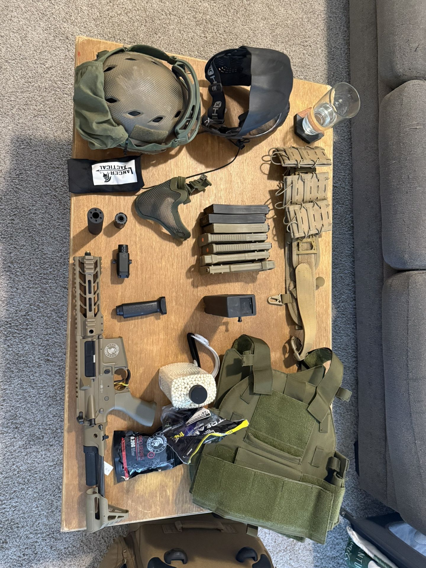 Airsoft Gear NOT REAL GUN