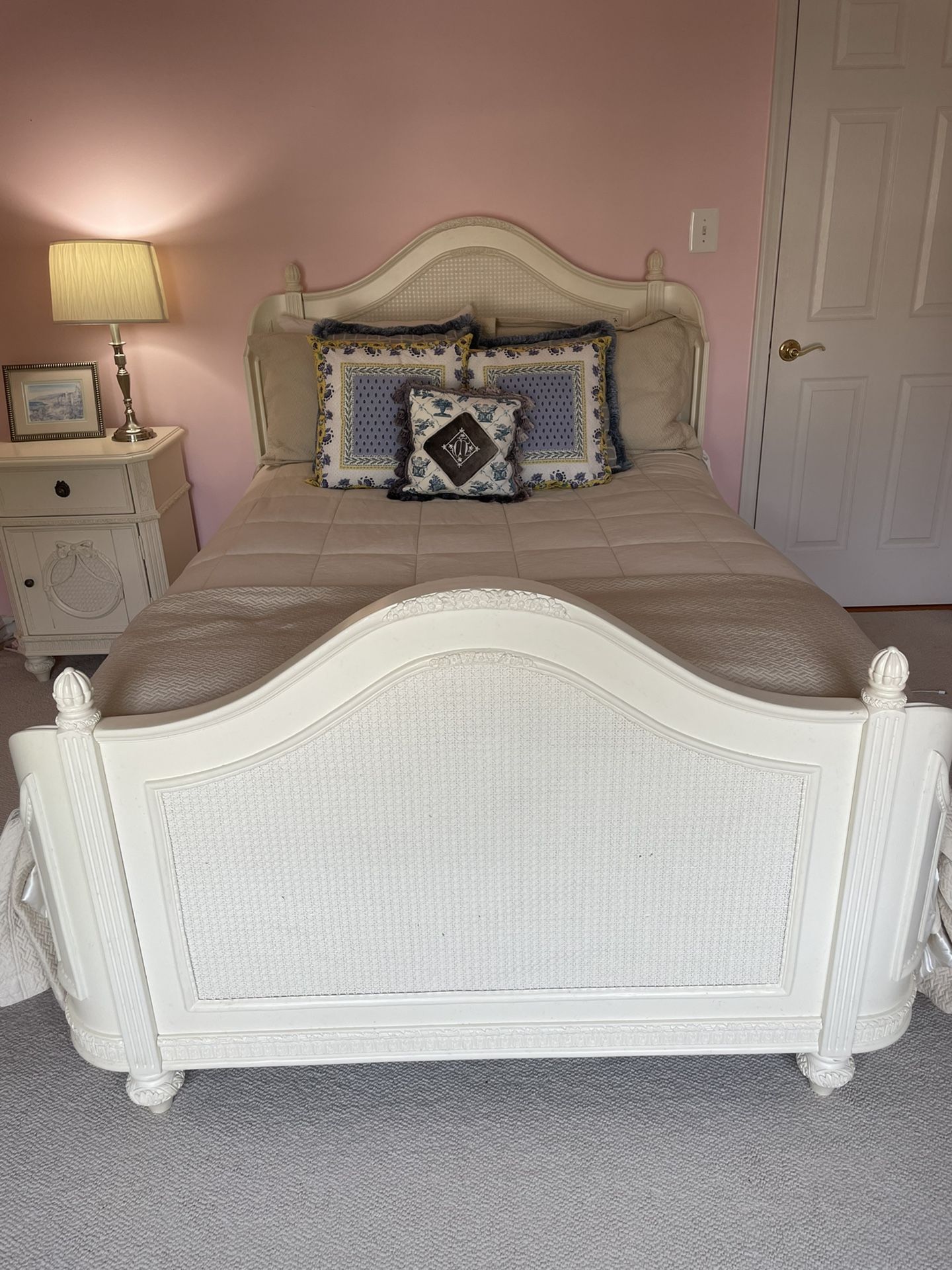 White/cream bedroom set with full size bed!