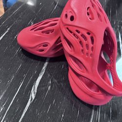 Yeezy Foam RNNR