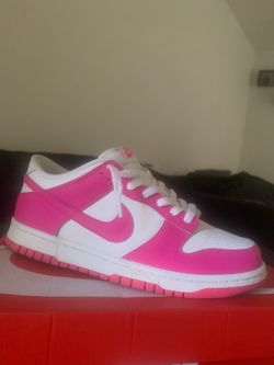 Nike Dunks Pink size 7y