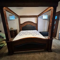 California king canopy bedroom set!!