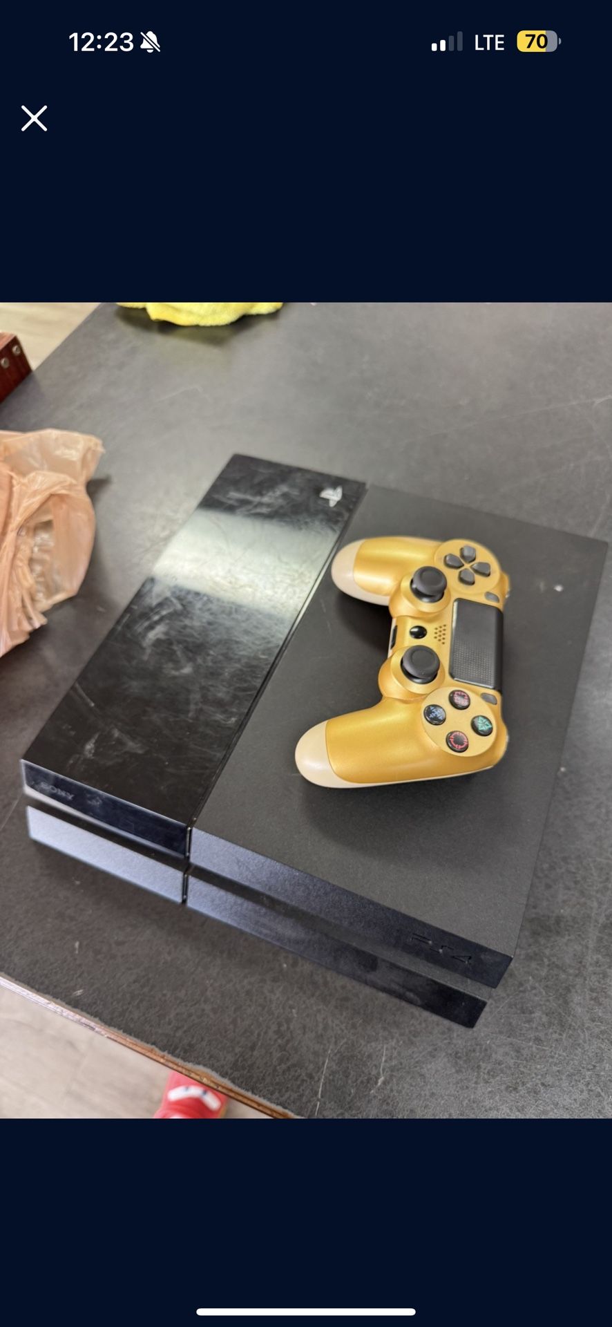 Ps4 with controller