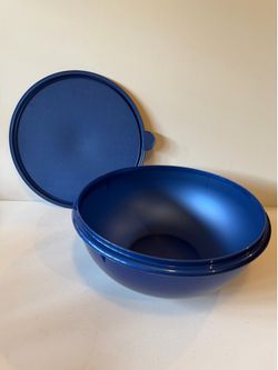 12” Tupperware Bowl with lid Royal or Navy Blue