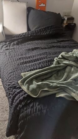 Moving - Must Sell 🛌