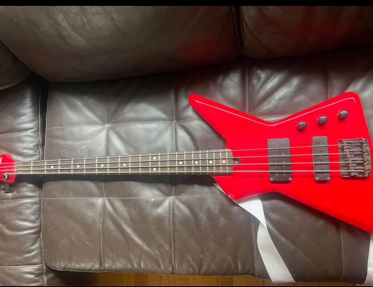 Ibanez Destroyer Bass