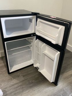 Mini fridge