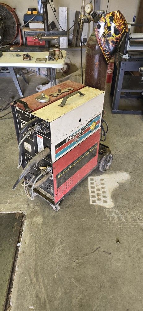 Snap On 250 Welder