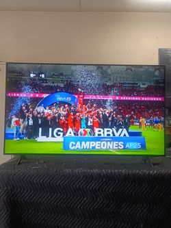 65 inch LG 4k smart tv QTHIN beautiful tv comes with remote control shows great quality clear picture works perfect guaranteed