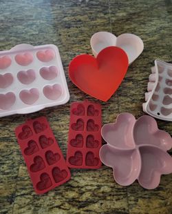 💕🍓 **Valentine's Heart Kitchen & Snack Set – 9 Pieces – Molds, Bowls, Tray & Divider Plate 🍓💕