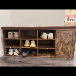 Shoe rack and shoe key part