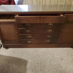 11 Drawer Dresser Chest Vintage 70’s 