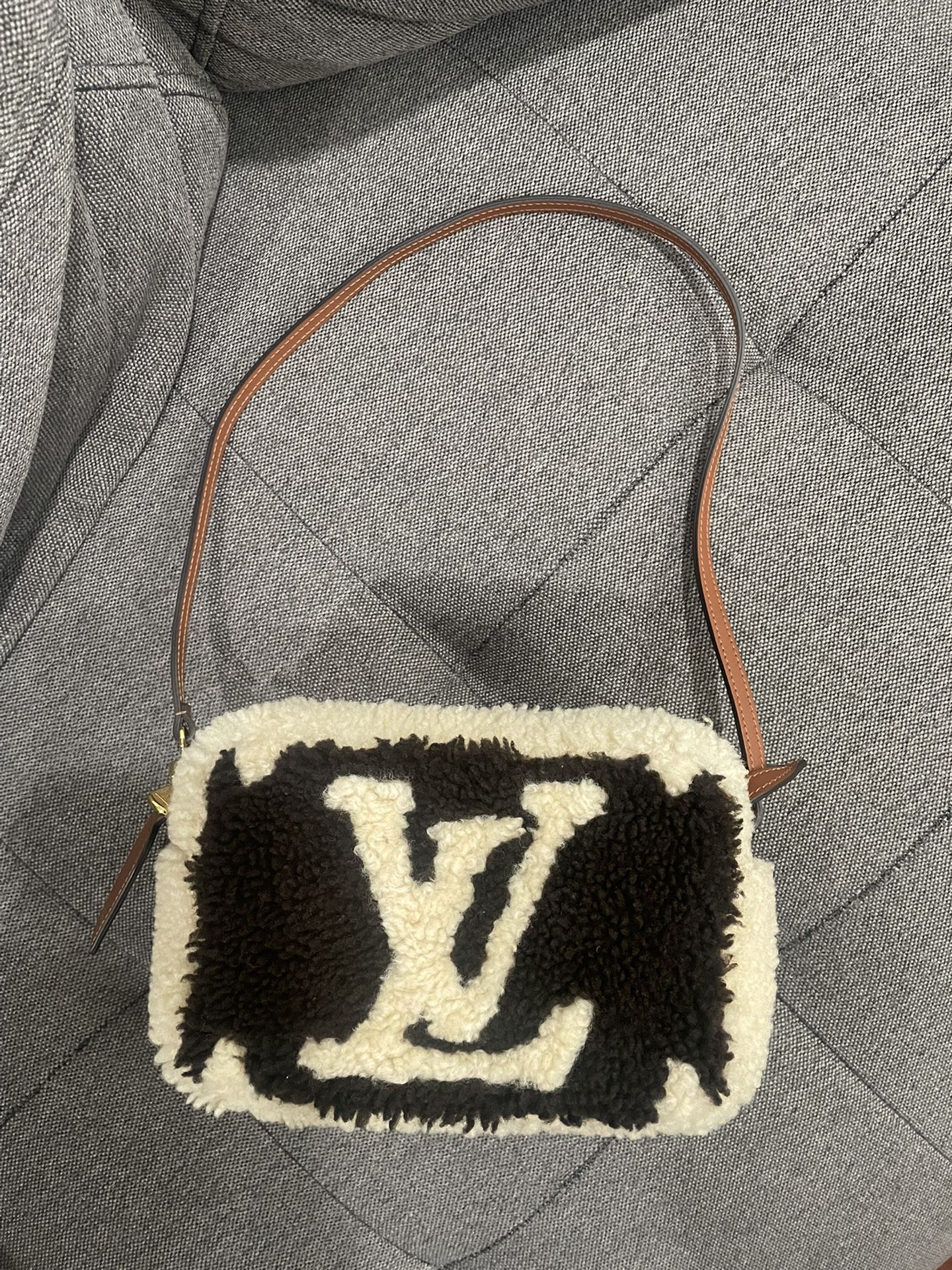Louis Vuitton Teddy Rectangular Shoulder Bag Discontinued for Sale