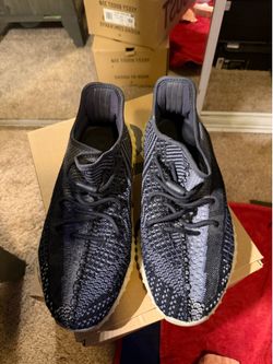 Yeezy 350 v2 Carbon