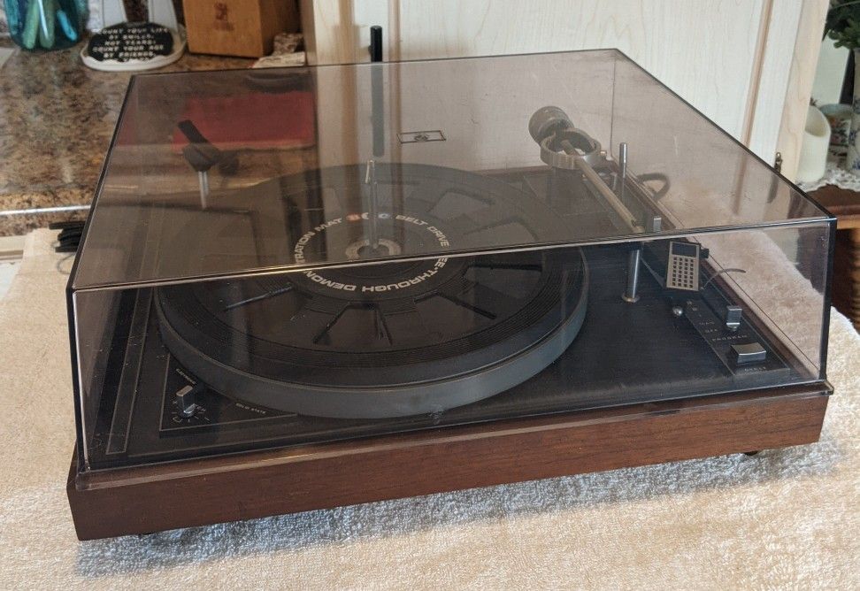 Vintage BIC 980 Turntable Record Player