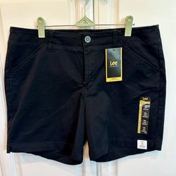 🖤 Nice brand new with tags black Lee mid rise shorts 5 inch inseam