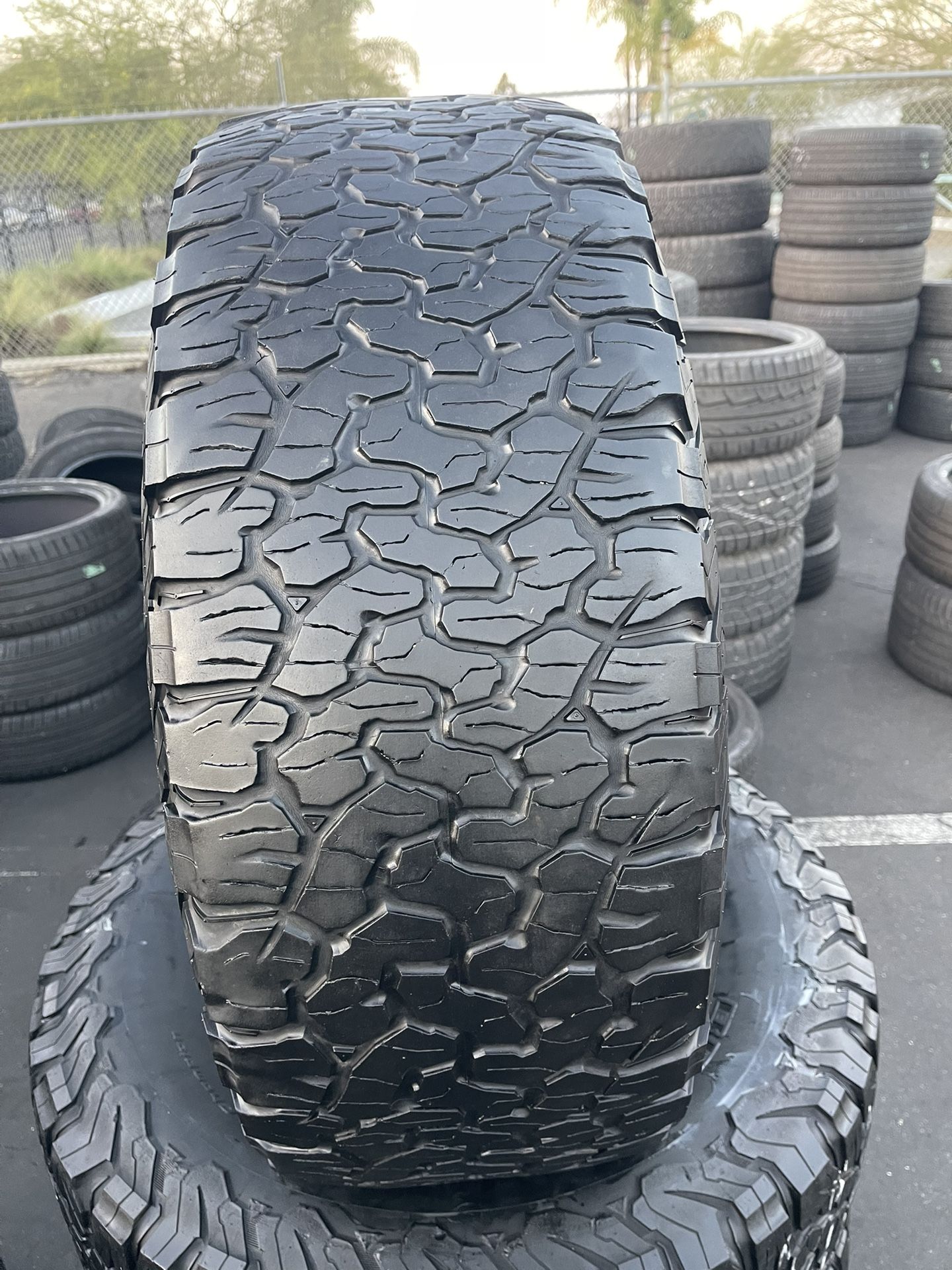 305/70/16 (4) Bfgoodrich All Terrain $350 All Four