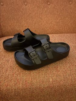 Women’s Black sandals Size 6.5-7