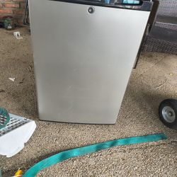 Fridge / Refrigerador