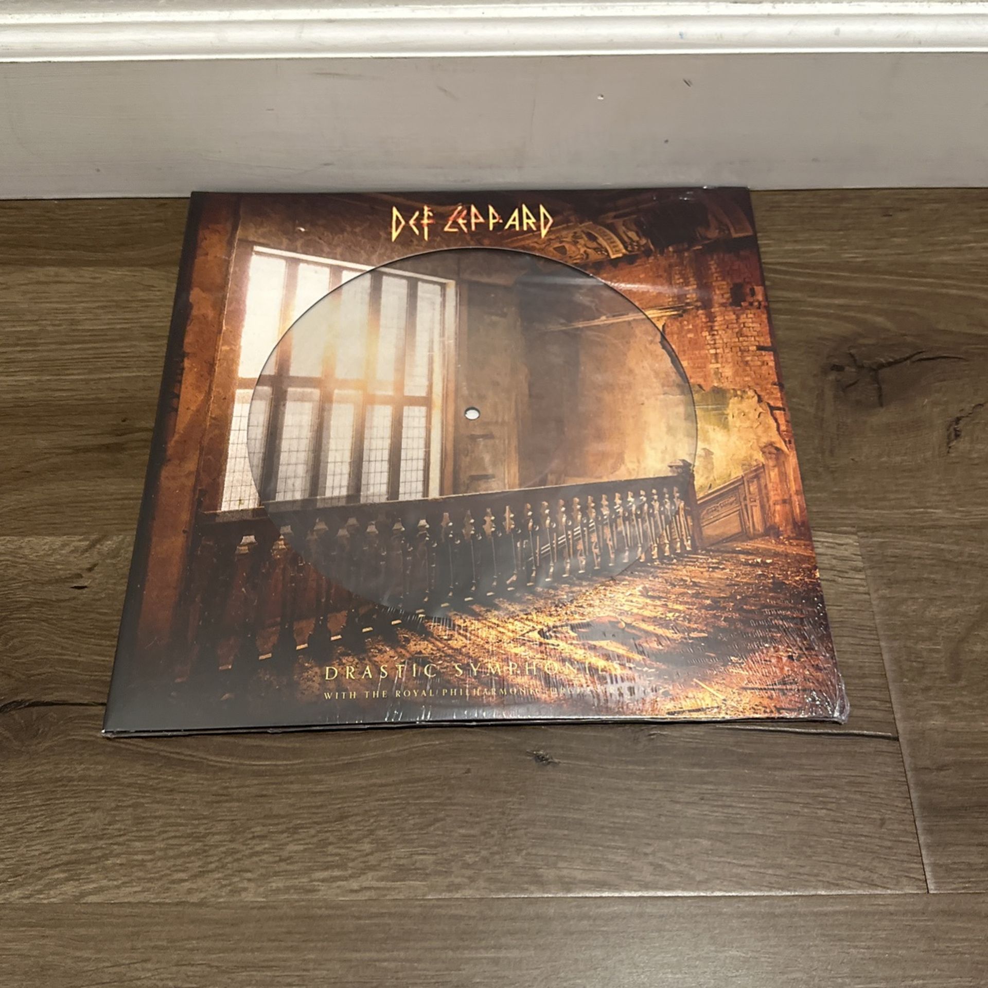 Drastic Symphonies - The Circle SIGNED DEF LEPPARD WITH THE ROYAL PHILHARMONIC ORCHESTRA limited picture disc display picture 1