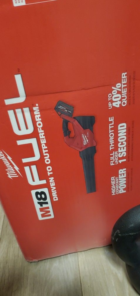 Milwaukee M18 Blower