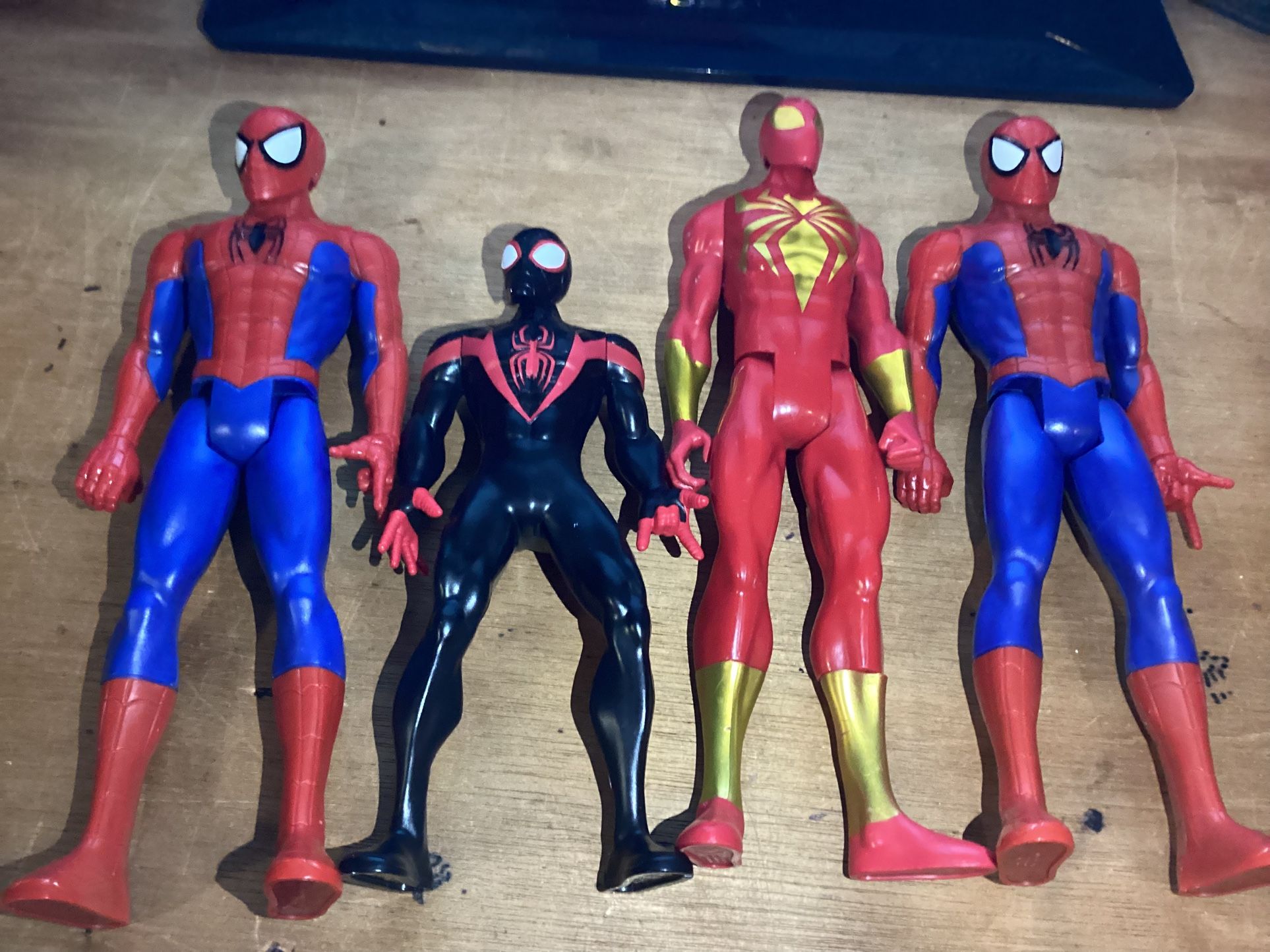 4 Marvel Hasbro Spider-Man Action Figure toys 2014,2019,& 2019 Black Suit 2 2019 marvel hasbro spiderman, 2019 marvel hasbro Black Suit spiderman 20
