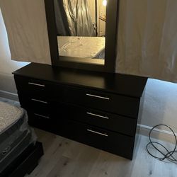 Dresser Whit Mirror - Cómoda Con Espejo 