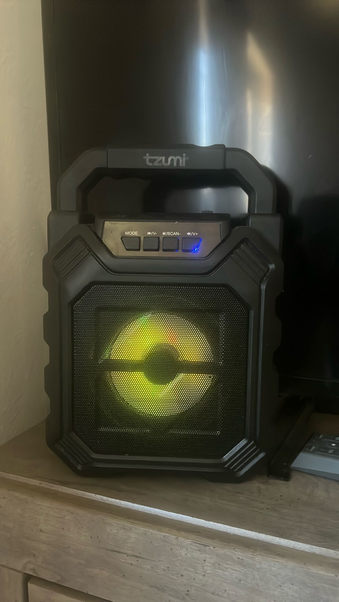 Asking 30$ Tzumi Speaker
