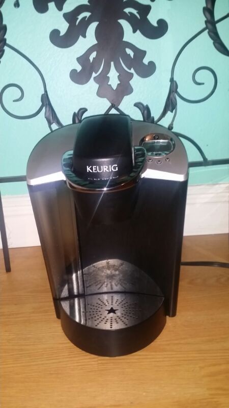Keurig coffee machine..special edition b60..original price $244..great price $125...works great!