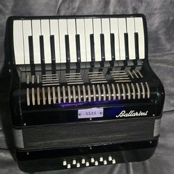 ACCORDION ACORDEON HECHO EN ITALYA MARCA BALLARINI $220
