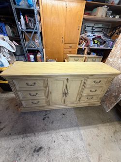 Dresser