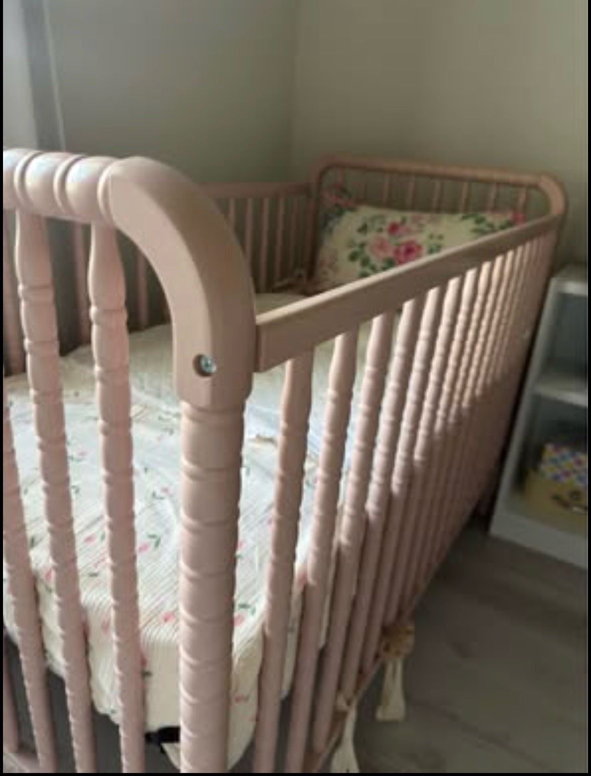 3-in-1 convertible Crib - Blush Pink w/ MATRESS