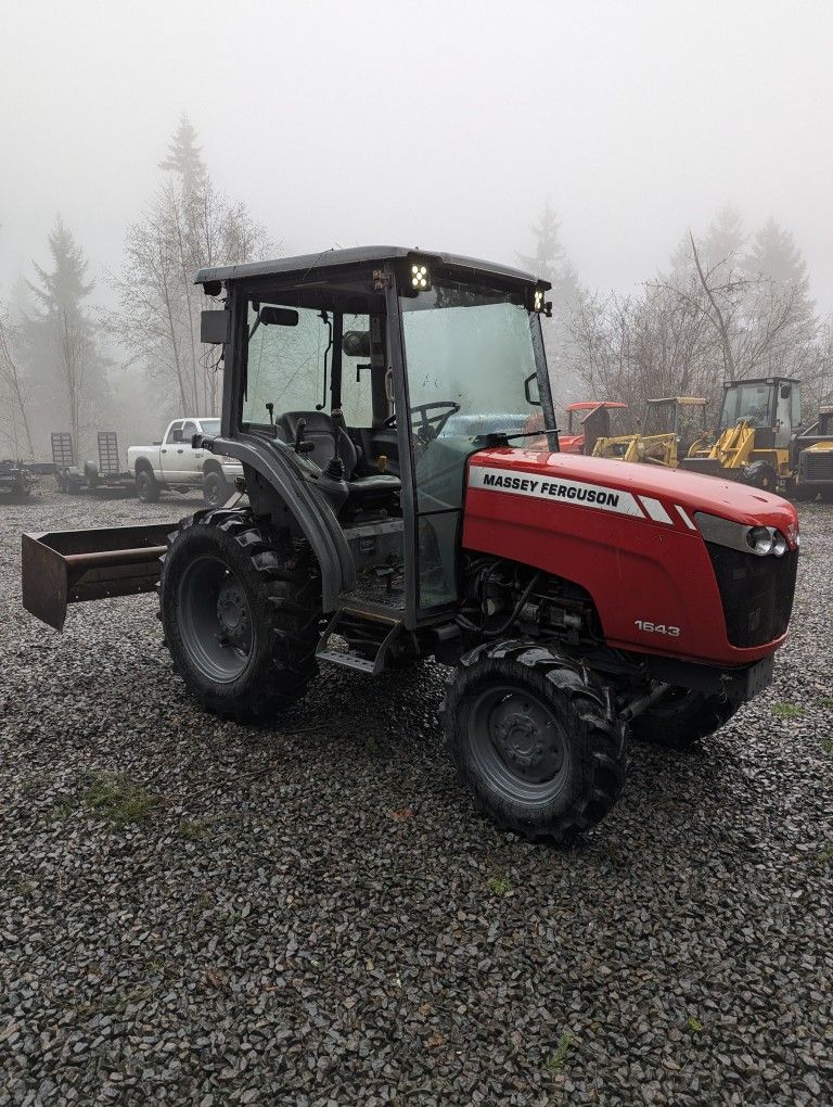 Massey Ferguson 1643 Tractor with Box Blade