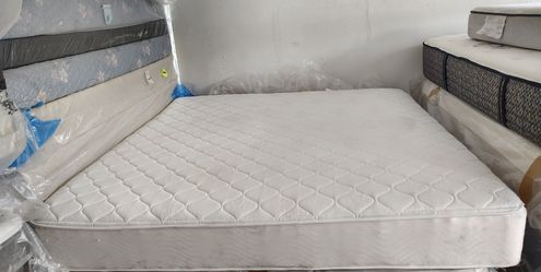 King Size Mattress (Colchón King Size)