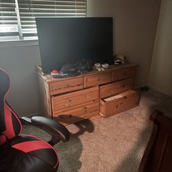 Dresser And Tv
