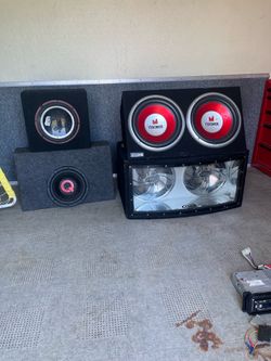 Radio speaker box
