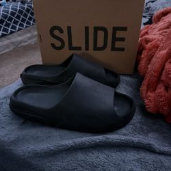Yeezy Slides 