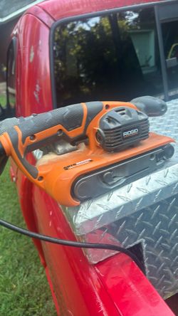 Ridged 6.5 amp belt sander