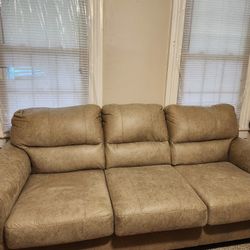 Ashley Couch Less Than A Year  Excellent Condition 