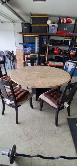 Round Dining Table with 4 Chairs