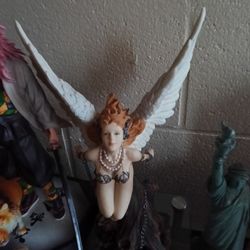 Angel Statue 