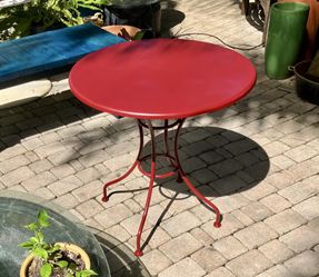 28” Vintage Steel Patio Garden Table: 28”W x 29”H