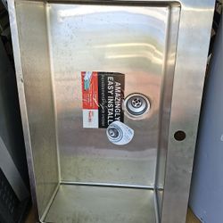 STAINLESS STEEL KITCHEN SINGLE SINK.....$ 100